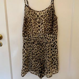 Topshop petite romper size 4 US.